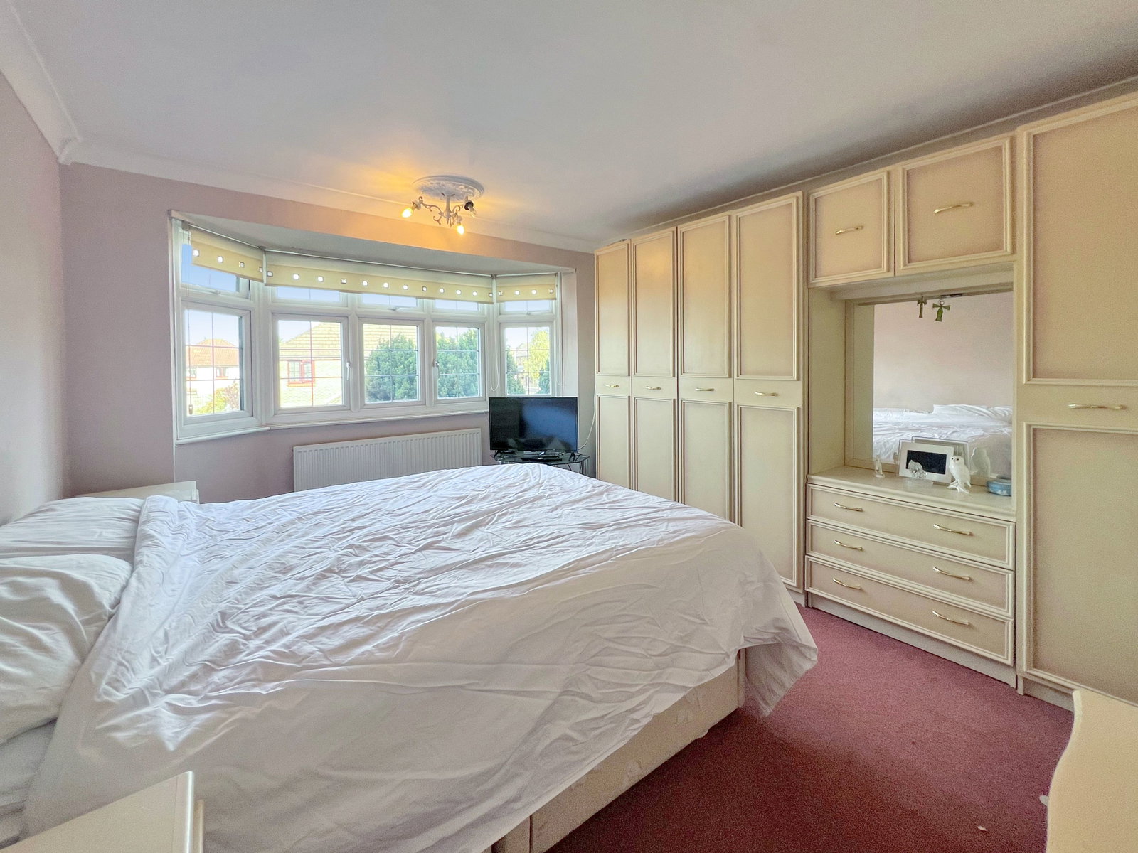 Terraced House for sale in Rainham, Brookway, Rainham, RM13