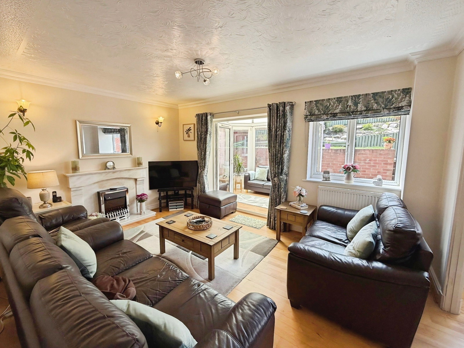 Detached House in Swansea