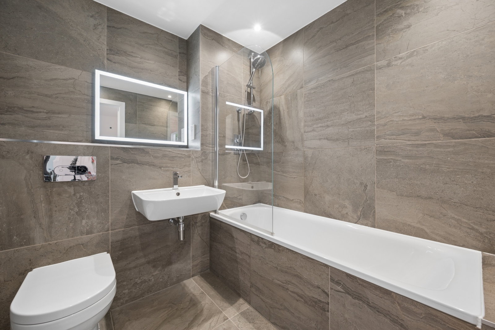 Apartment for sale in Cheadle, West Wing, The Old Hospital, Pennington Gardens, Cheadle, SK8 2GN, 1320 m²