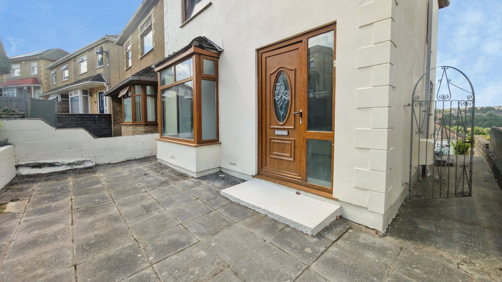 Semi Detached House in Swansea