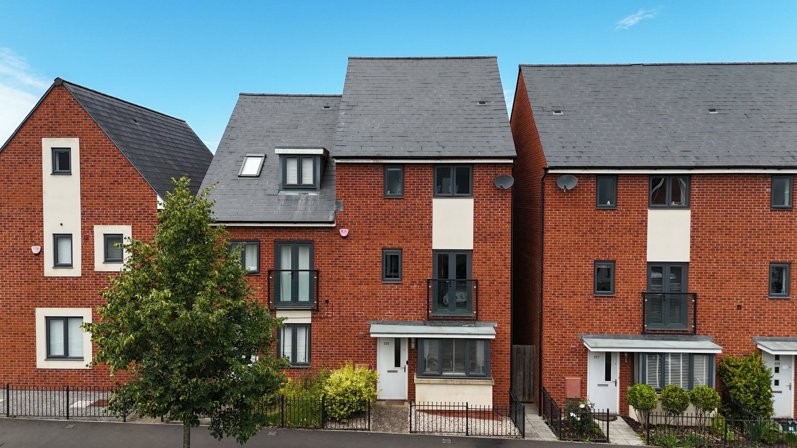 Semi Detached House in Bristol