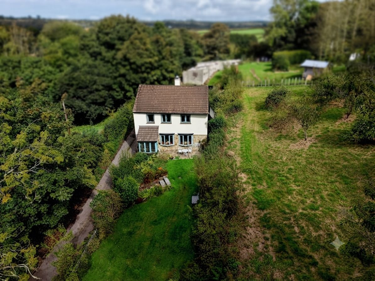 Detached House for sale in Redruth, Watergate, Illogan