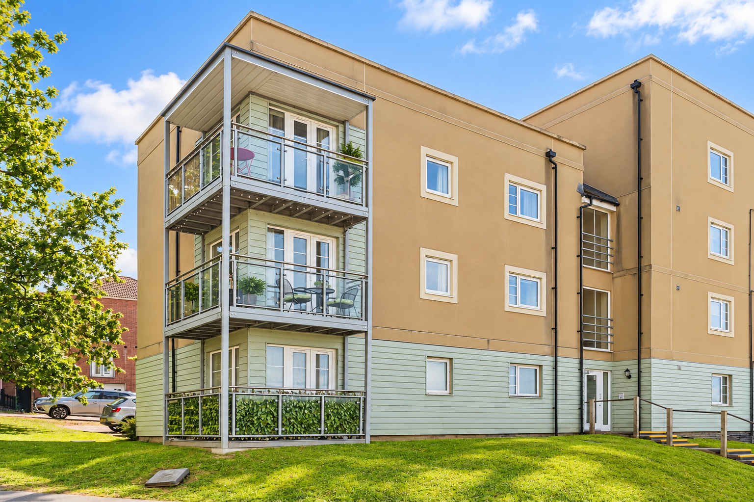 Apartment for sale in Cheltenham, Ledbury Court, Cheltenham, GL52, 710 m²