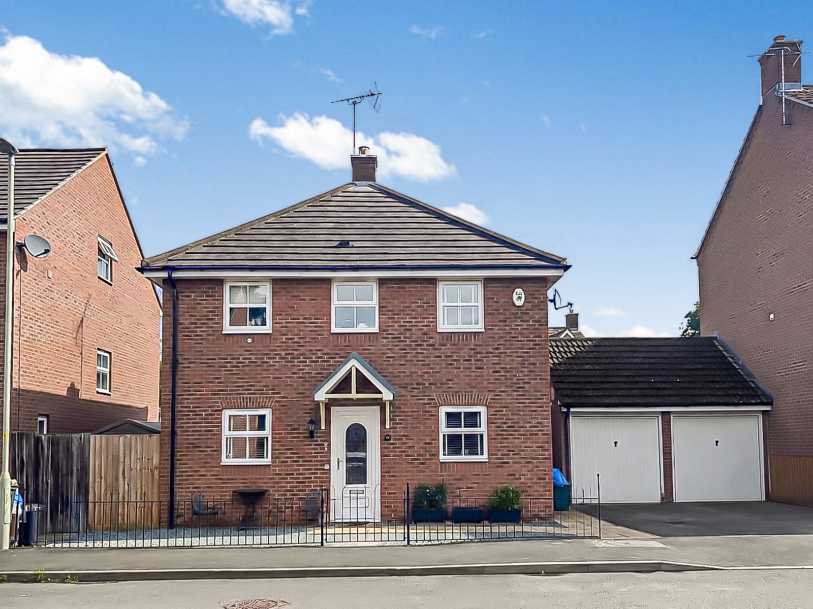 Detached House in Gloucester