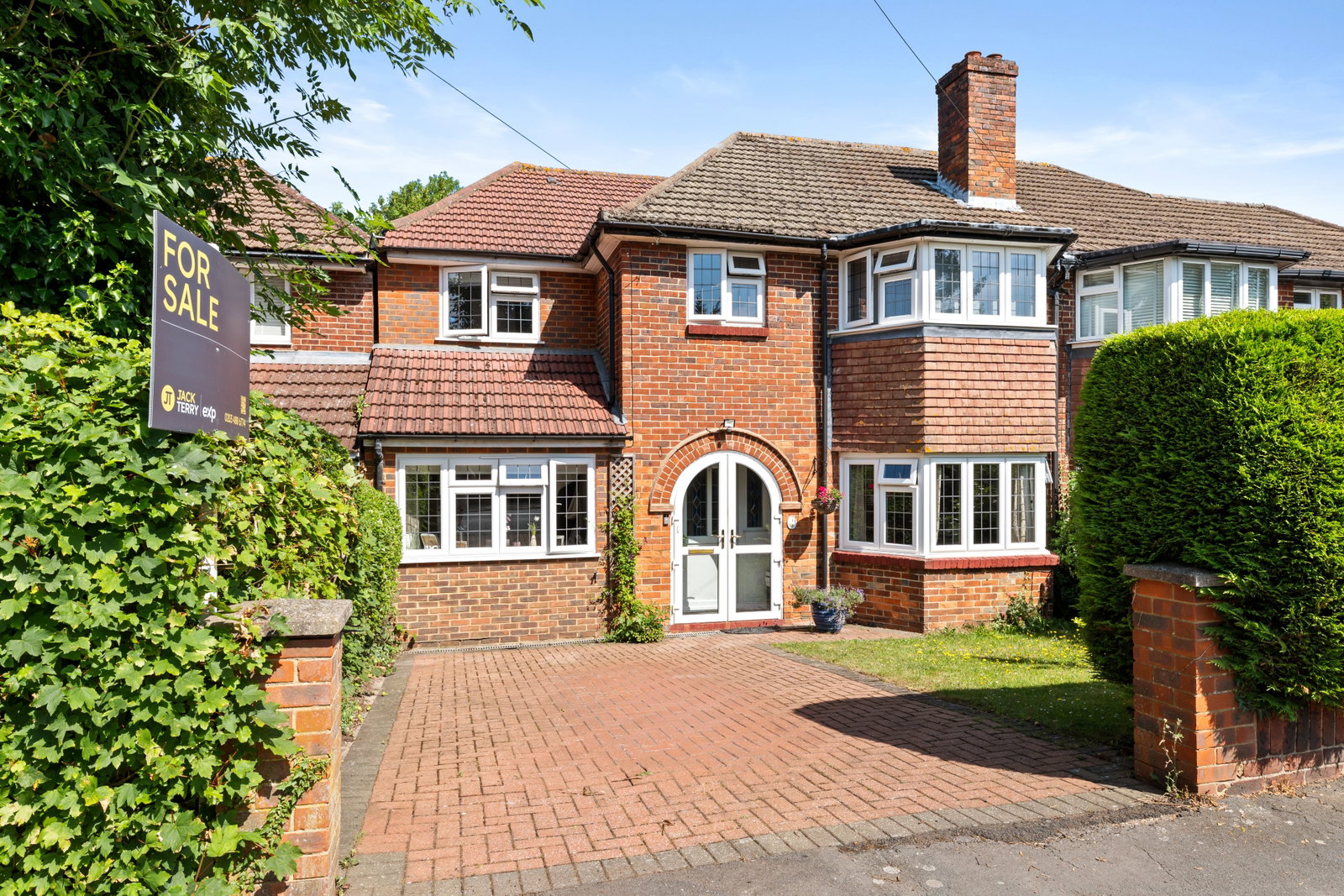 Semi Detached House in South Croydon