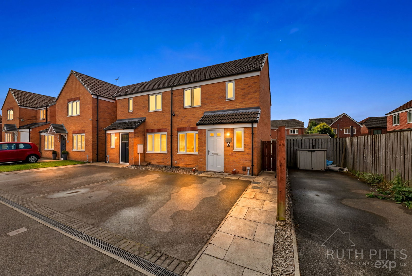 Semi Detached House in Pontefract