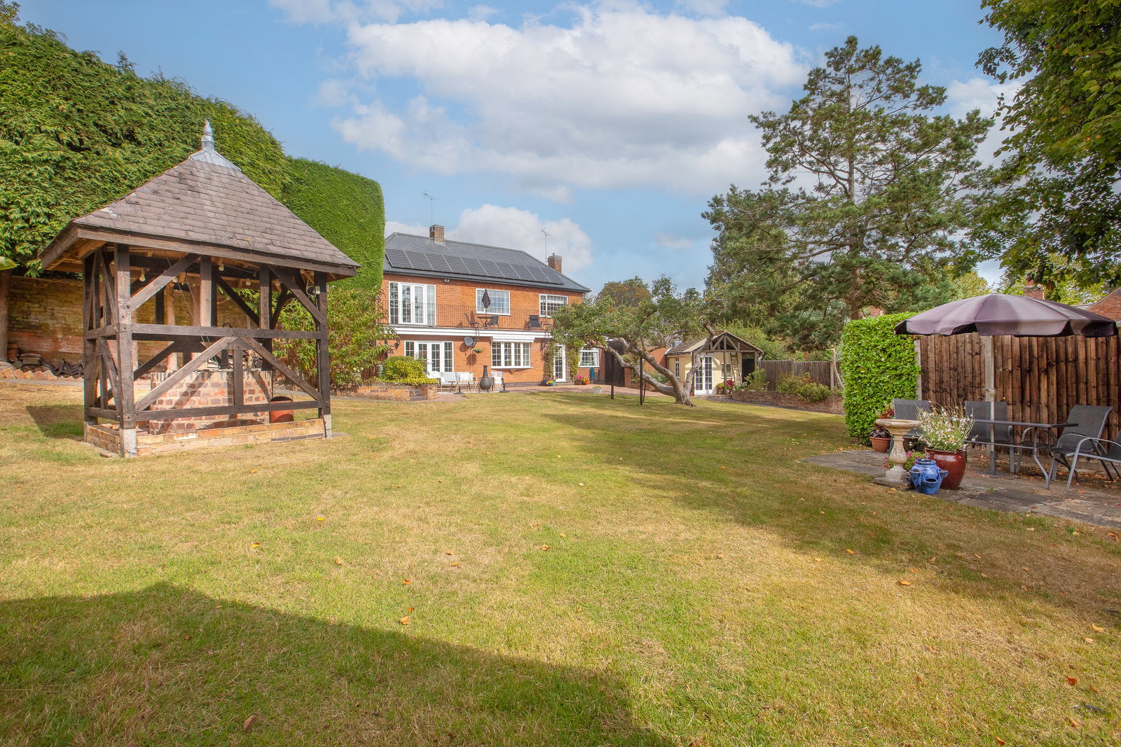 Detached House for sale in Leicester, Blaby Road, Enderby, Leicester LE19, 3556 m²