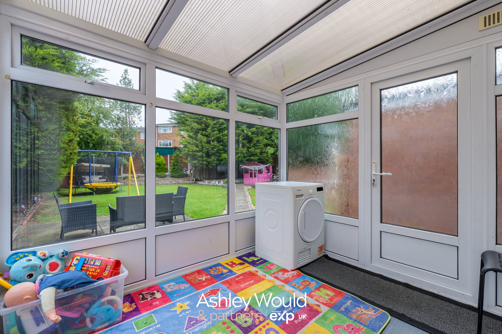 Semi Detached House in Oldbury
