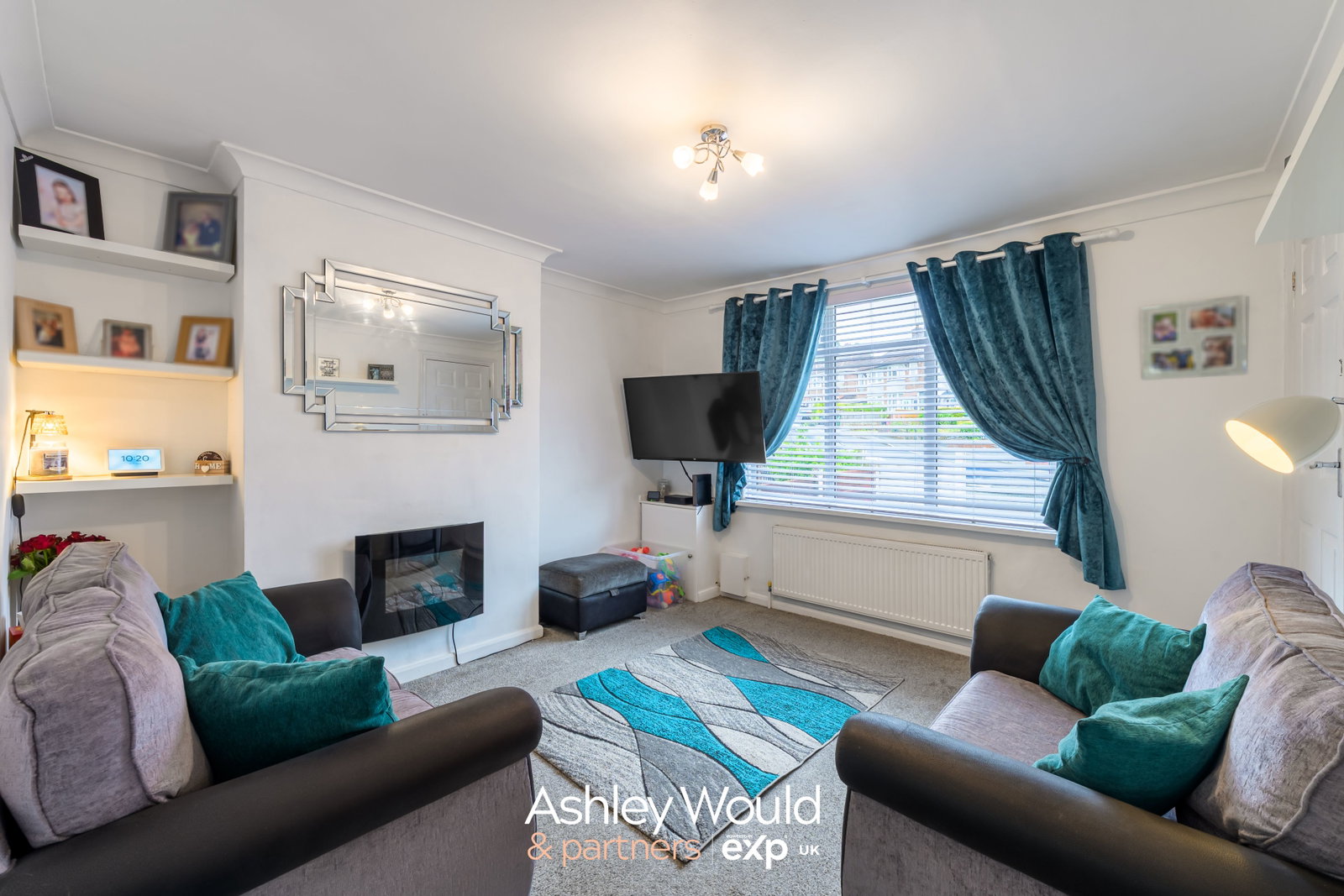 Semi Detached House in Oldbury