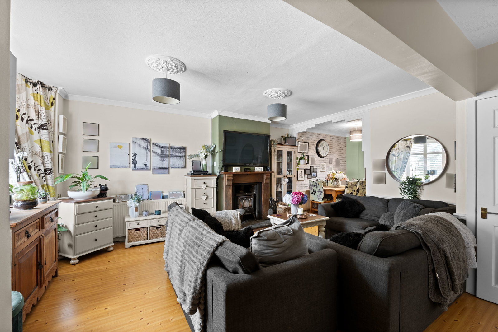 Semi Detached House in South Croydon