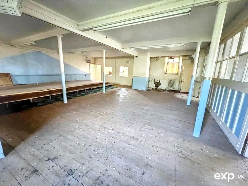 Character Property in Pentre 4