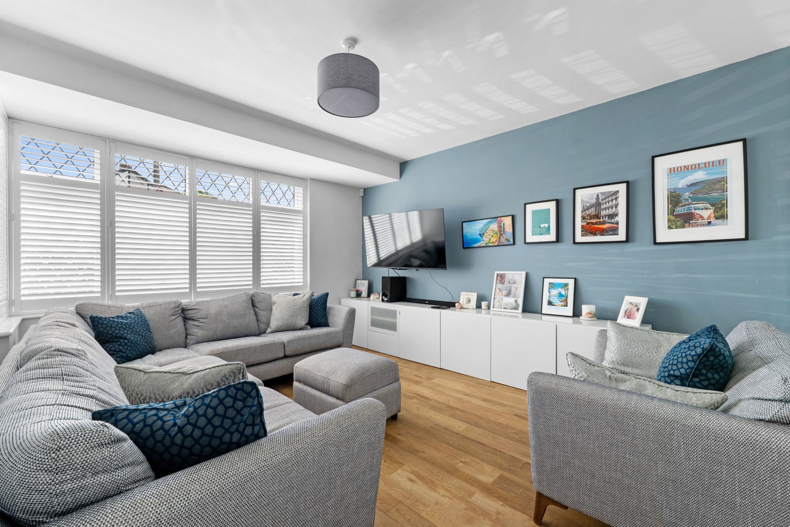 Semi Detached House in Stoneleigh