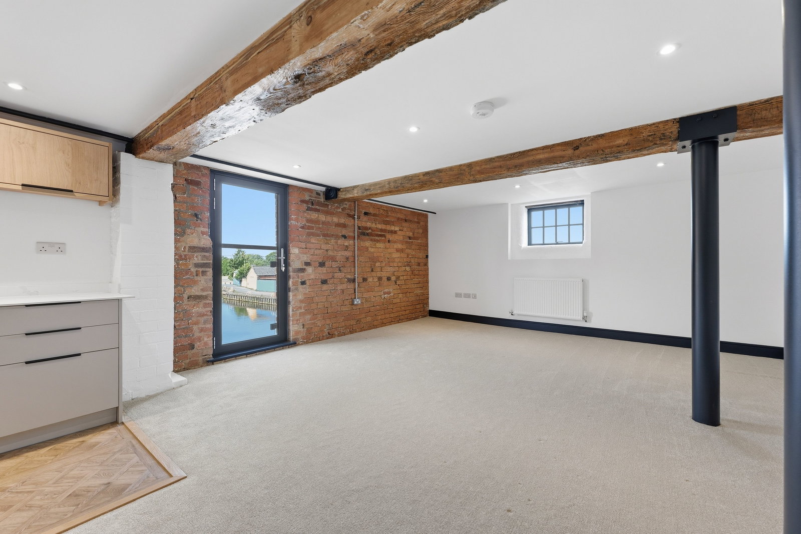 Apartment in Newark