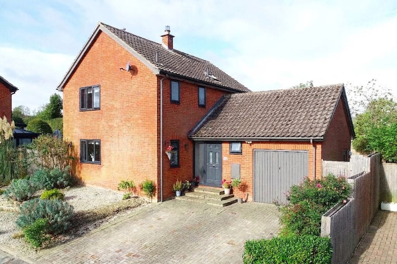 Detached House for sale in Wickhambrook, Croft Close, Wickhambrook, Newmarket, CB8 8YG