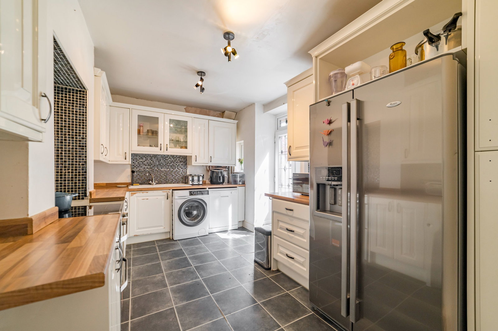 Terraced House for sale in Manchester, Oakfield Grove, Gorton, Manchester, M18, 952 m²