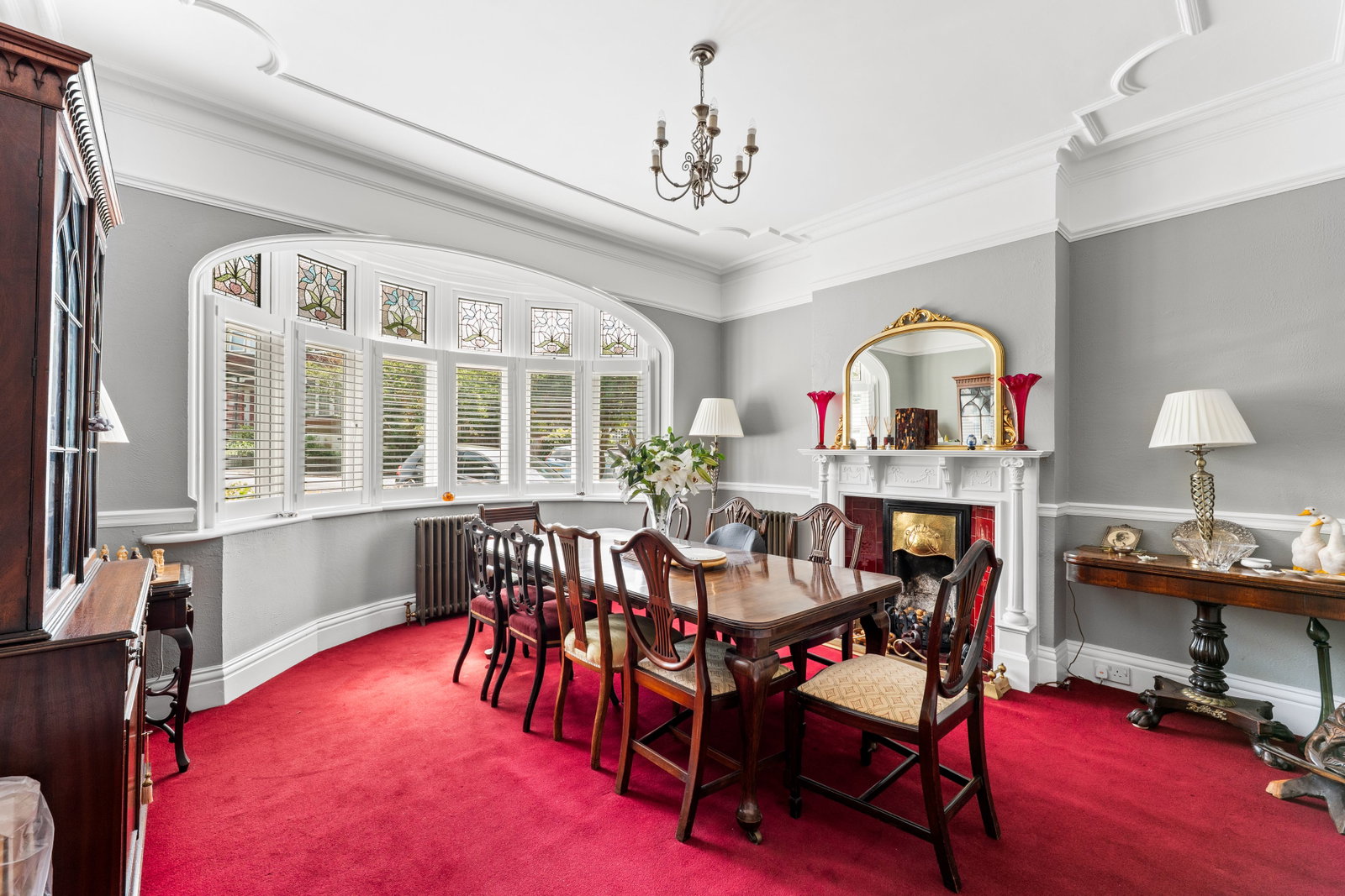 Semi Detached House in South Croydon 3