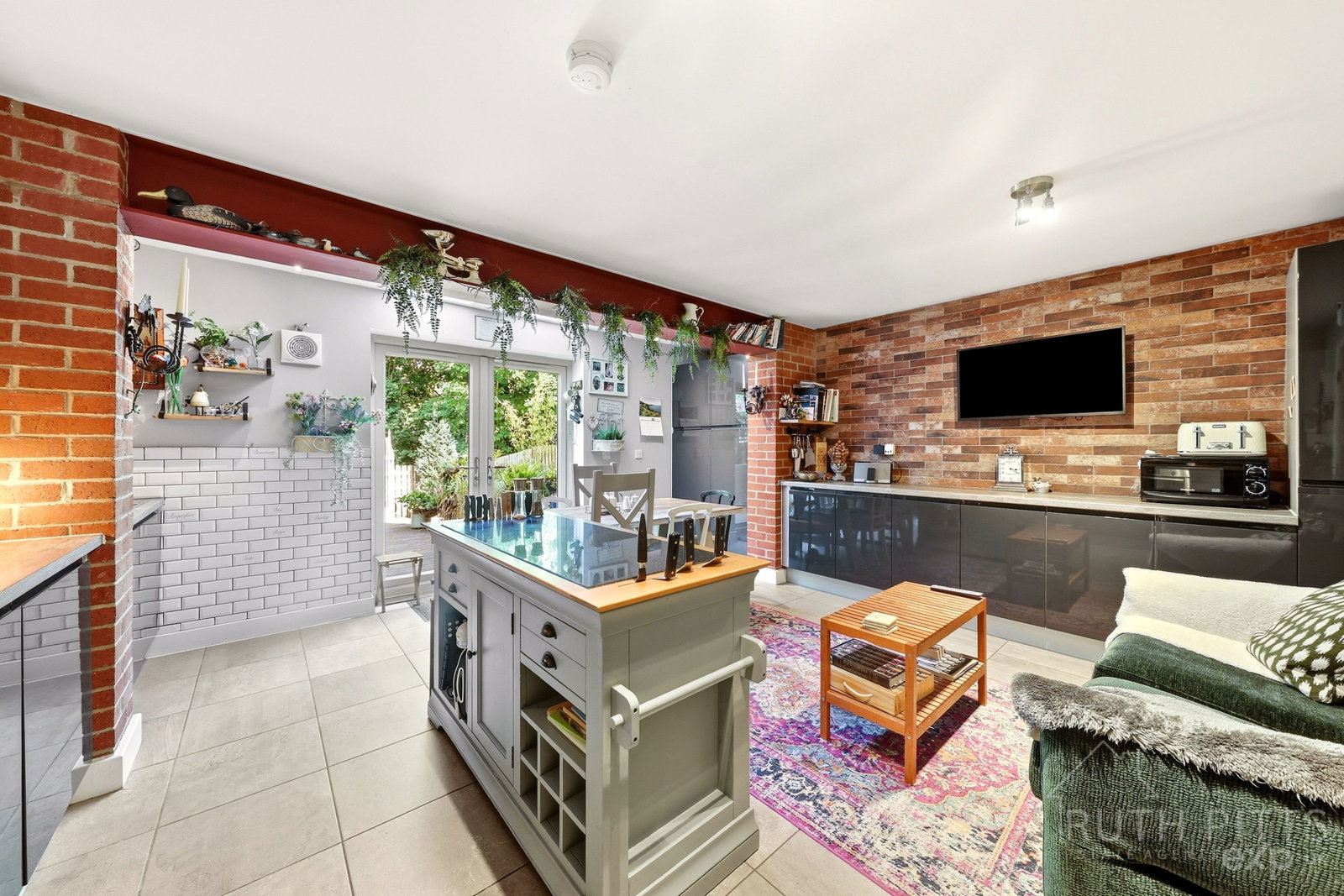 Semi Detached House in Pontefract