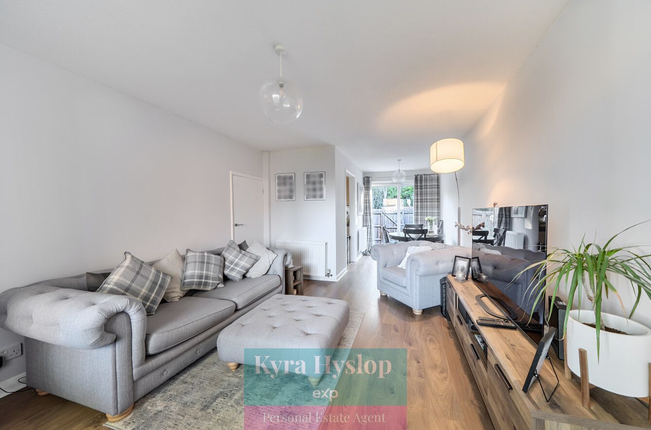 Terraced House for sale in Exeter, Ash Farm Close, Exeter, EX1 3TD, 721 m²