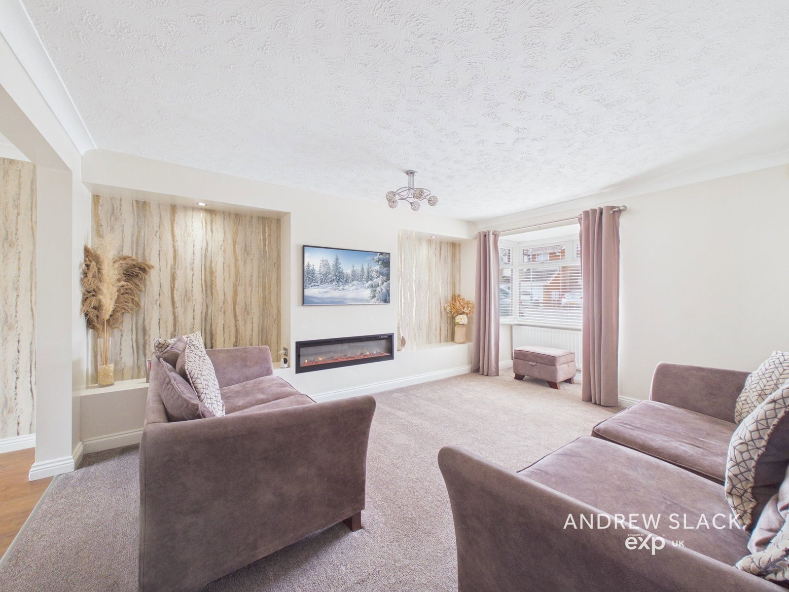 Detached House in Nottingham