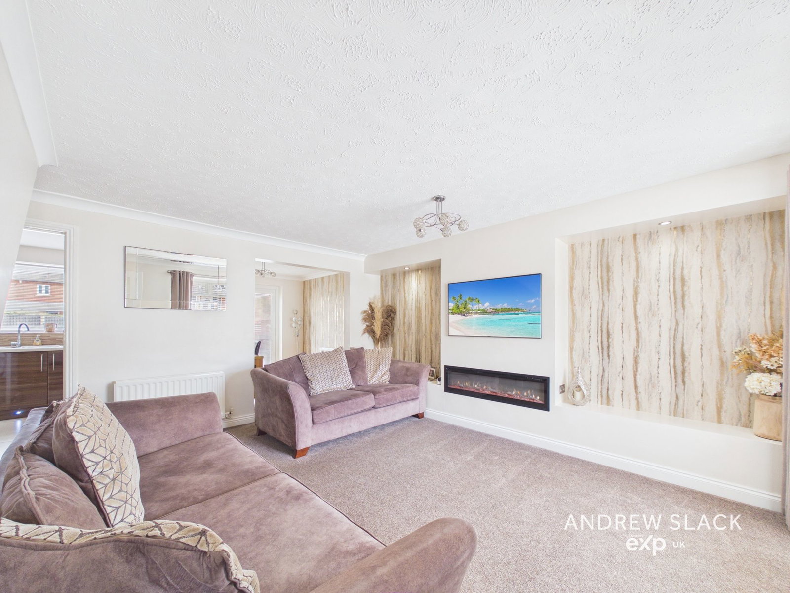 Detached House in Nottingham