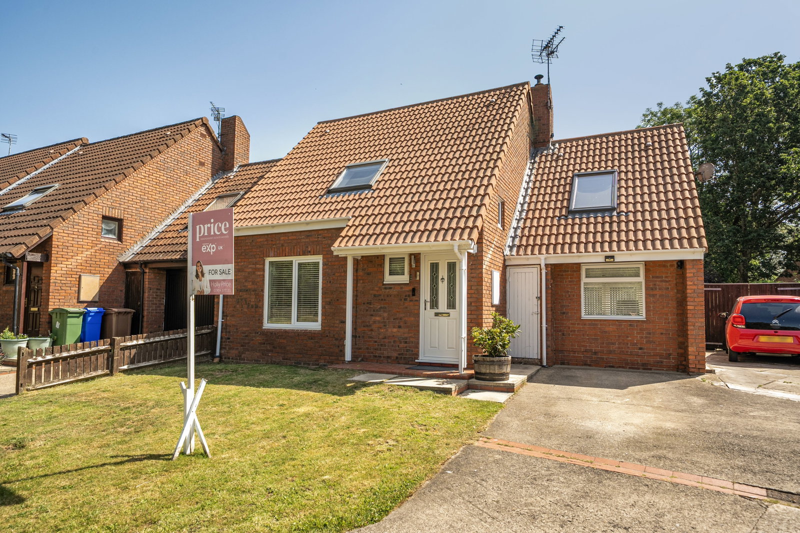 Link Detached House in York