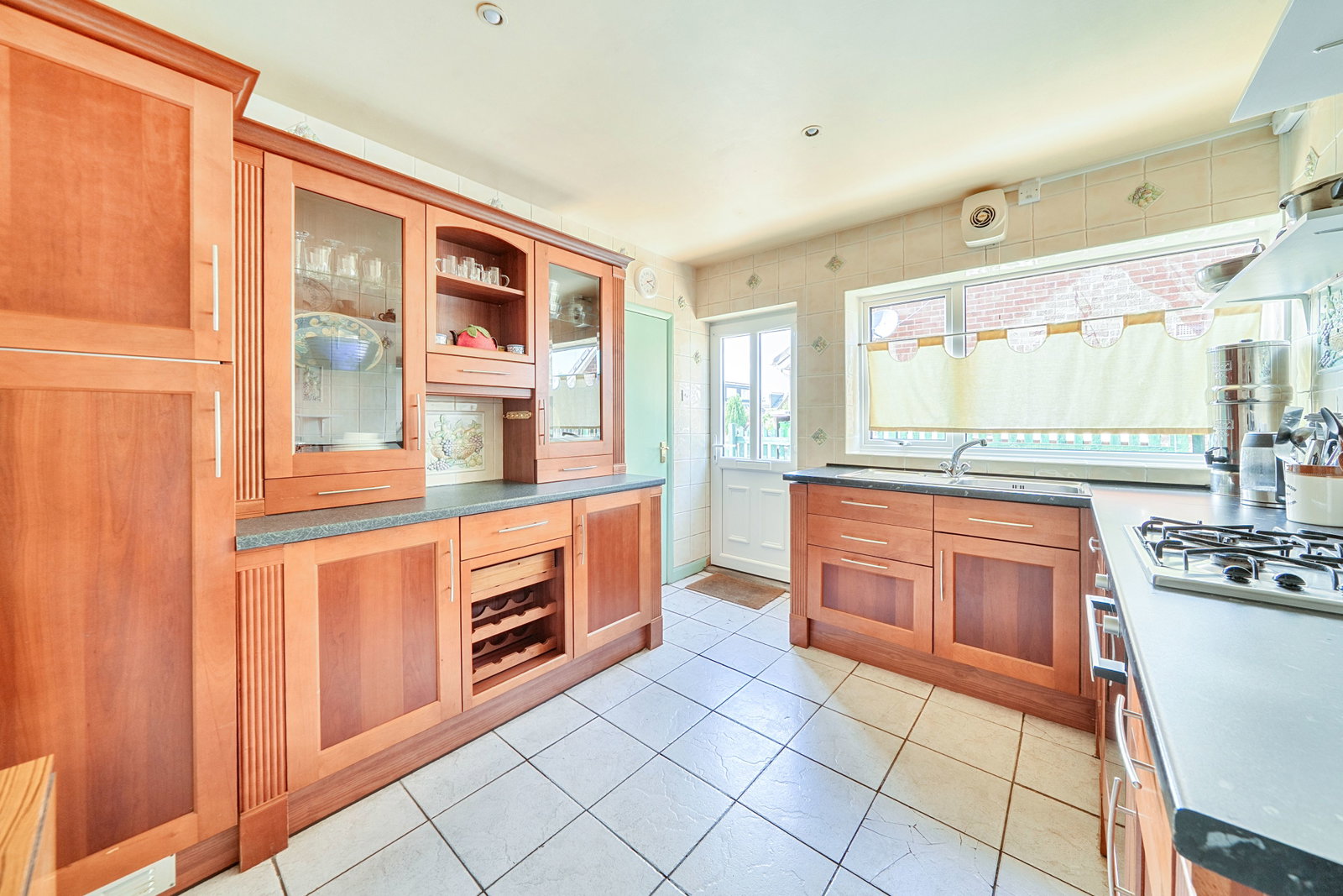 Semi Detached Bungalow for sale in York, Key Way, Fulford, York, YO19 4QS, 1107 m²