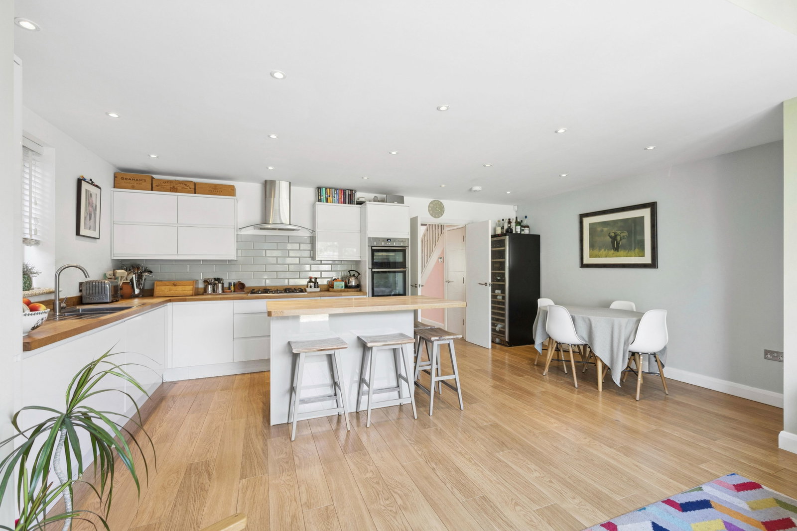 Detached House for sale in Cheltenham, Sussex Mews, Cheltenham, GL52 5FU, 1600 m²