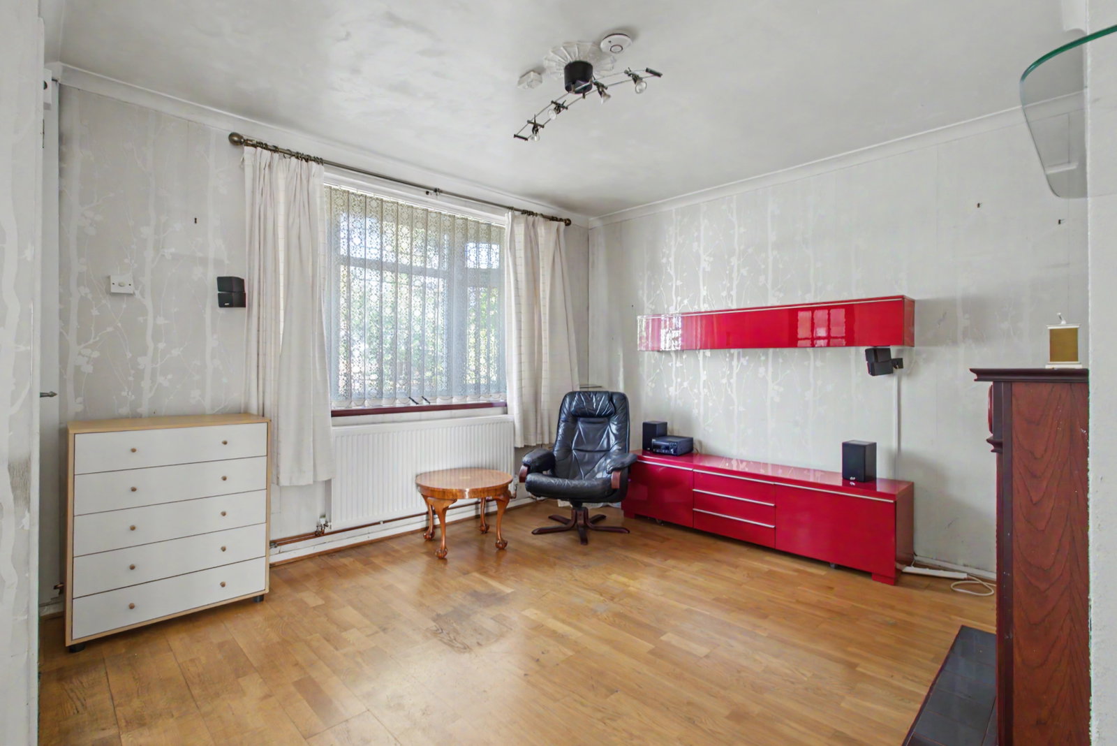 Terraced House for sale in Romford, Dudley Road, Romford, RM3 8LL