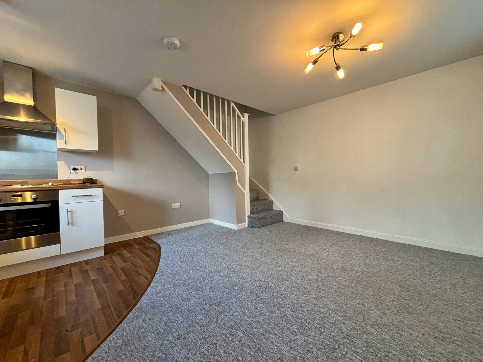 Terraced House for sale in Swadlincote, Coppice Side, Swadlincote