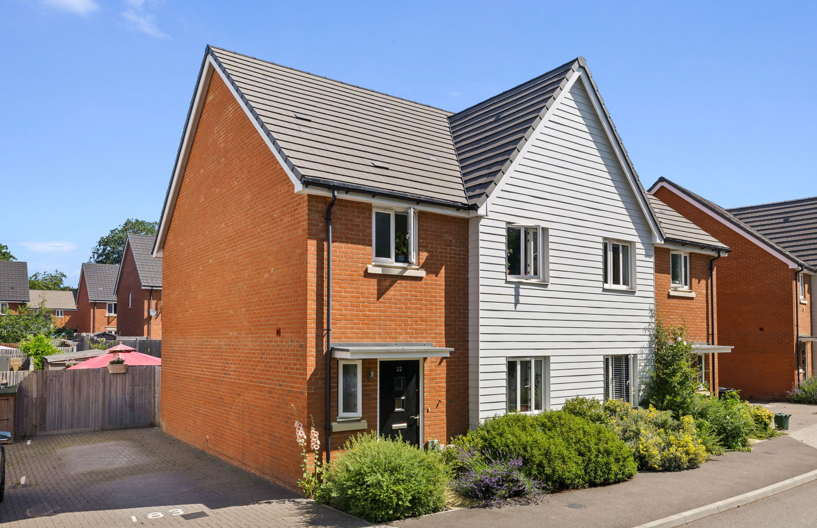 Semi Detached House in Haywards Heath 