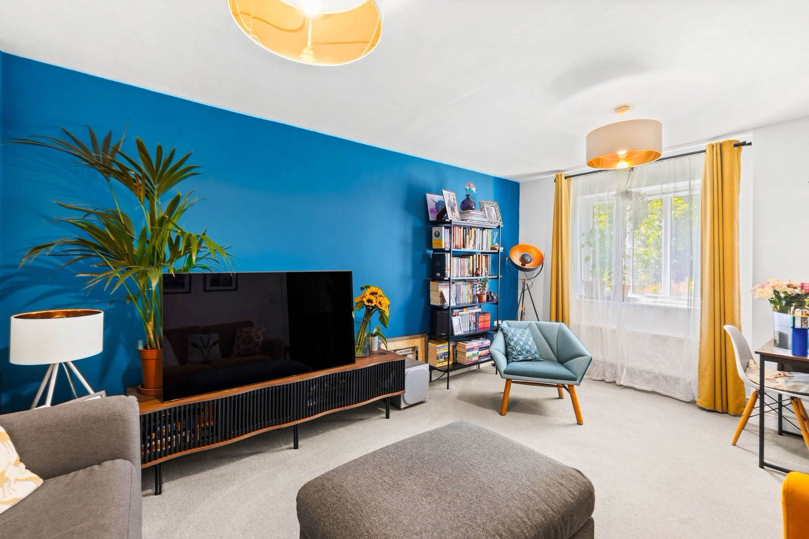 Semi Detached House in Haywards Heath 