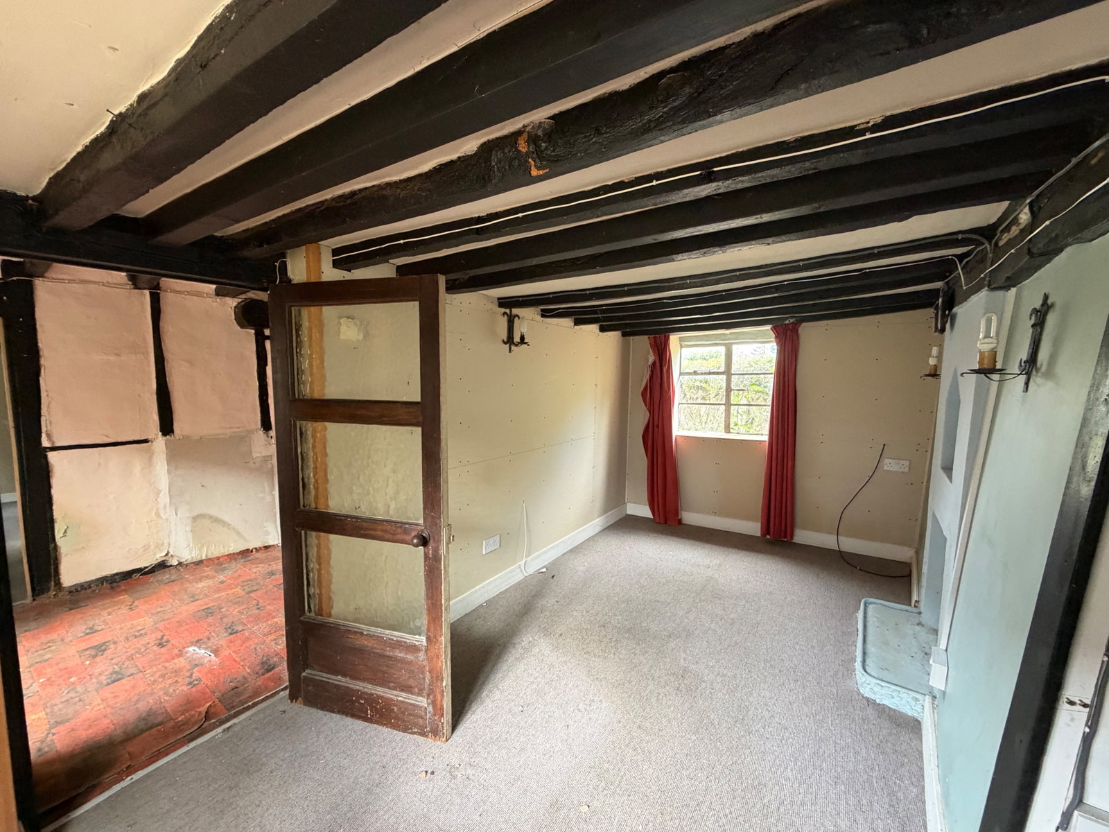 Detached House for sale in Stratford-upon-avon, The Slinget, Long Marston, 1183 m²