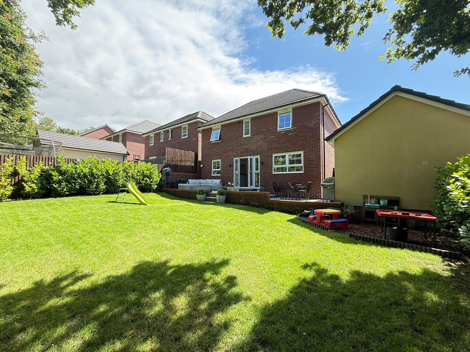 Detached House for sale in Swansea, Ffordd Moriah, Loughor, Swansea, West Glamorgan SA4