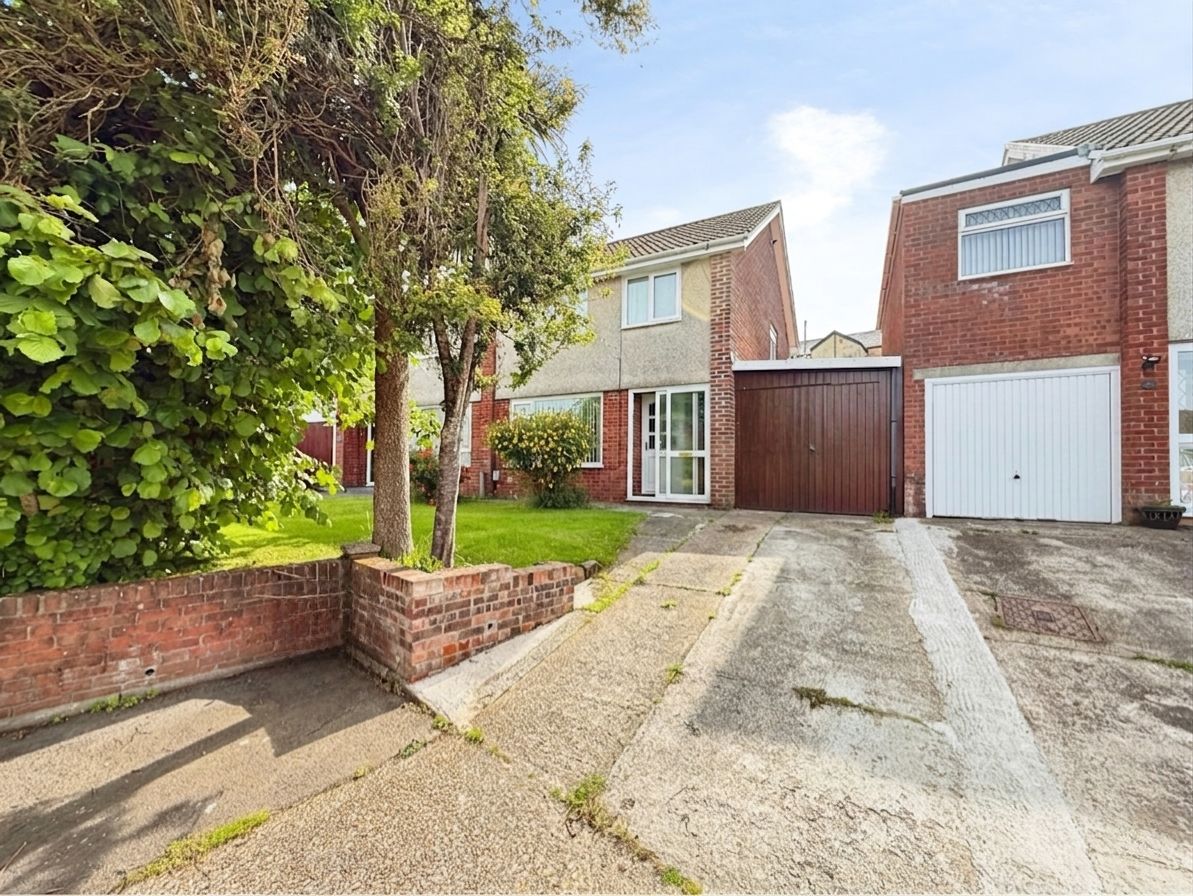 Semi Detached House in Swansea