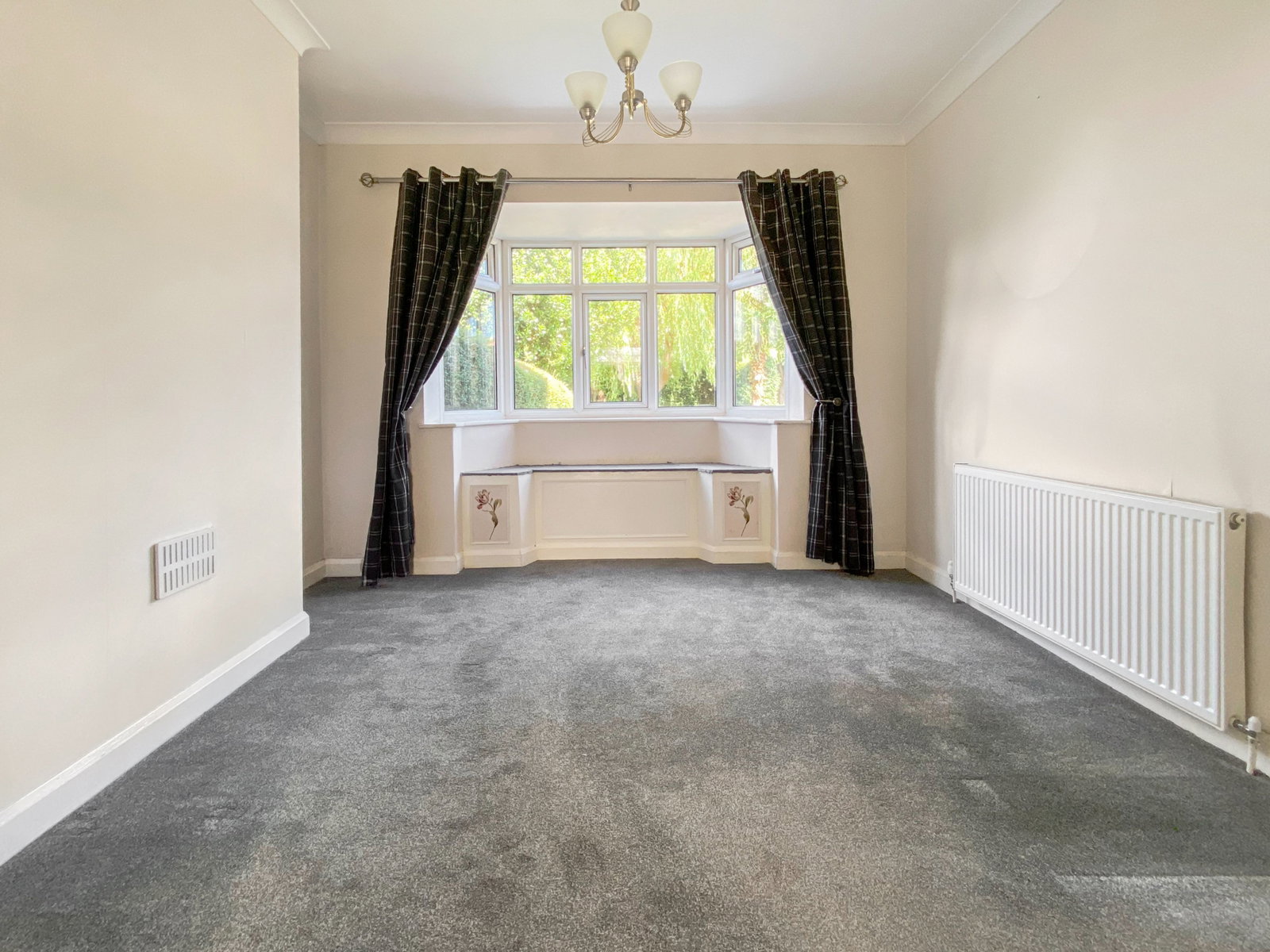 Semi Detached House in Grantham