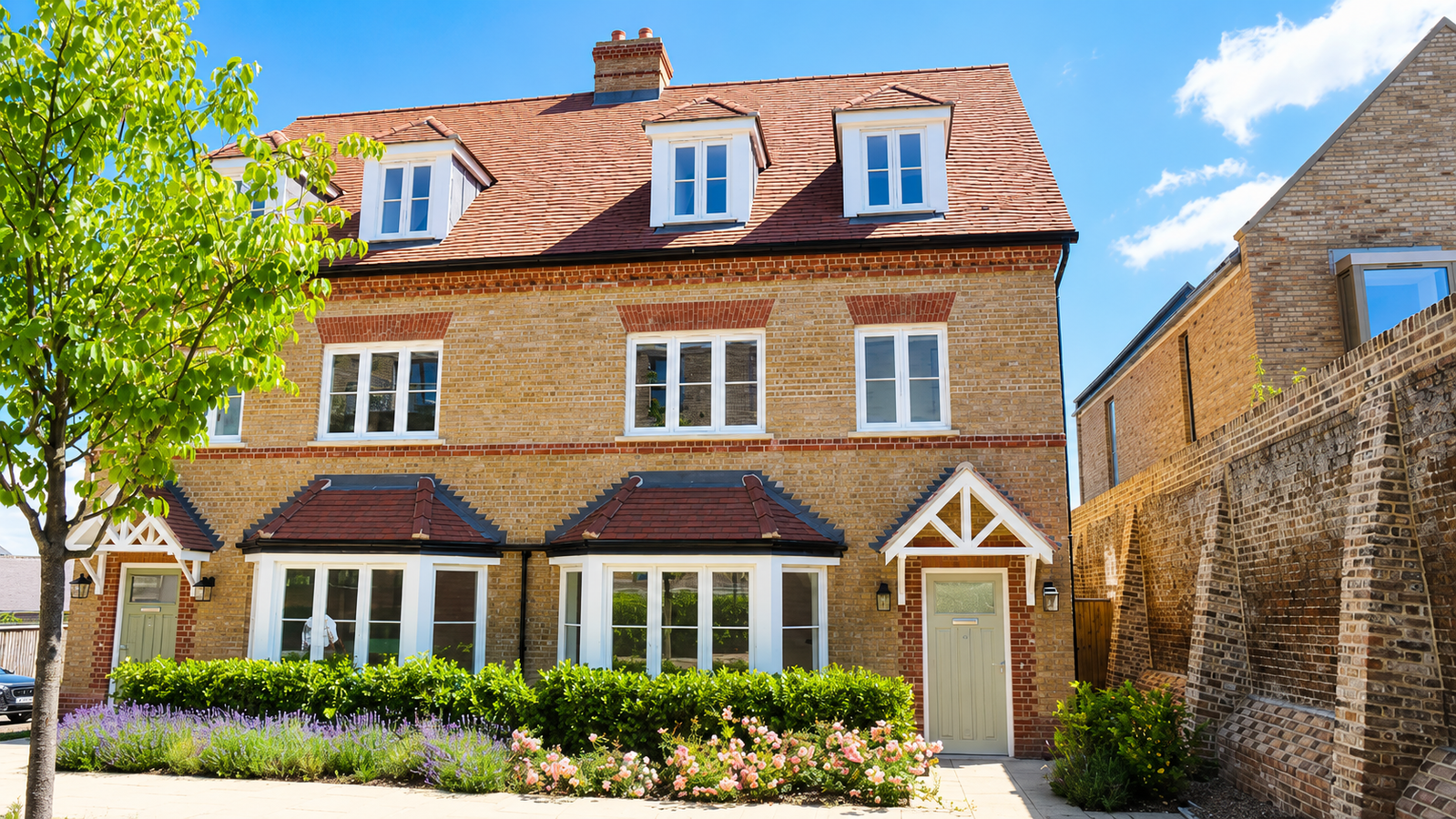 Semi Detached House in Enfield