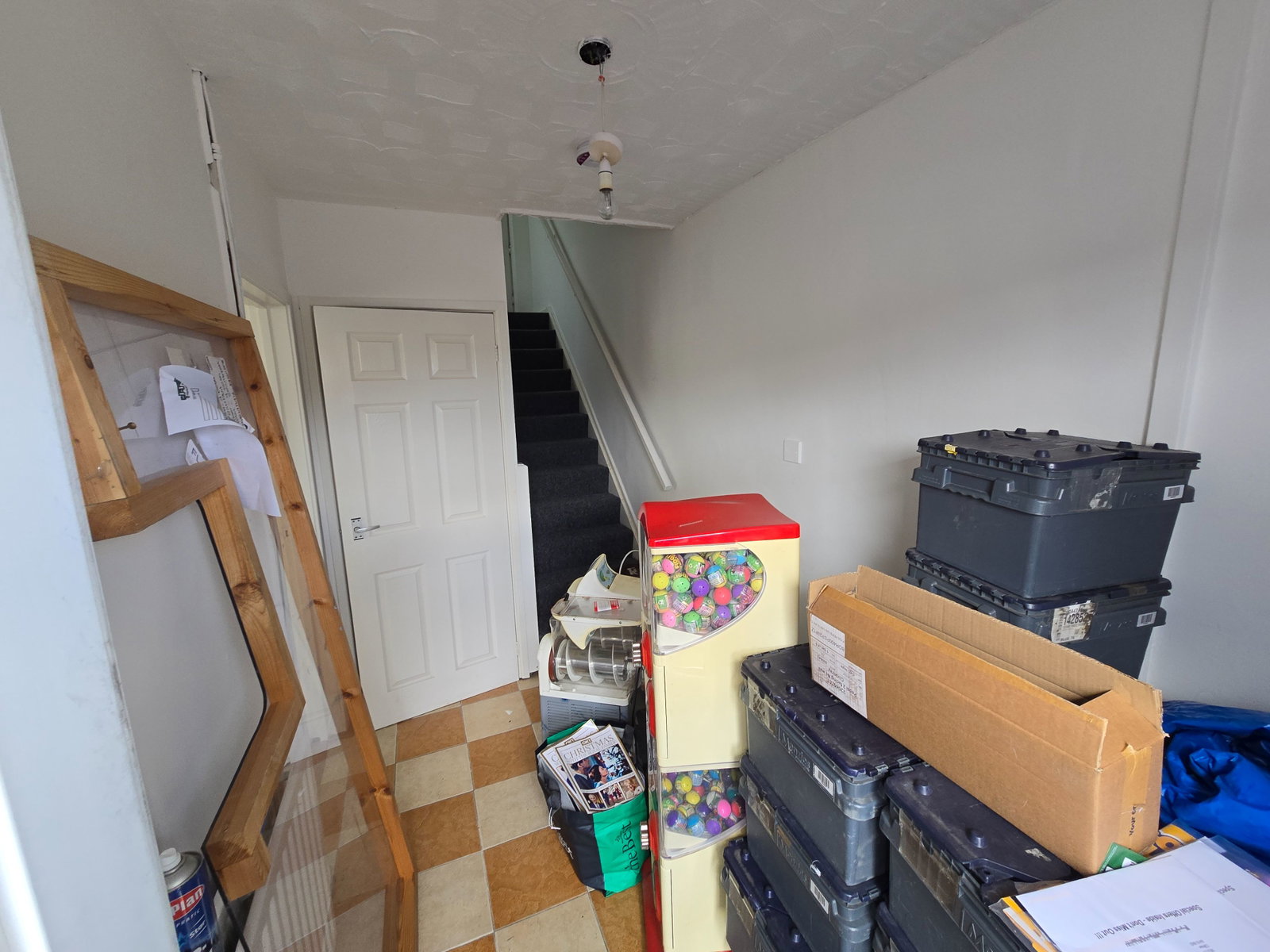 Semi Detached House in Neath 5