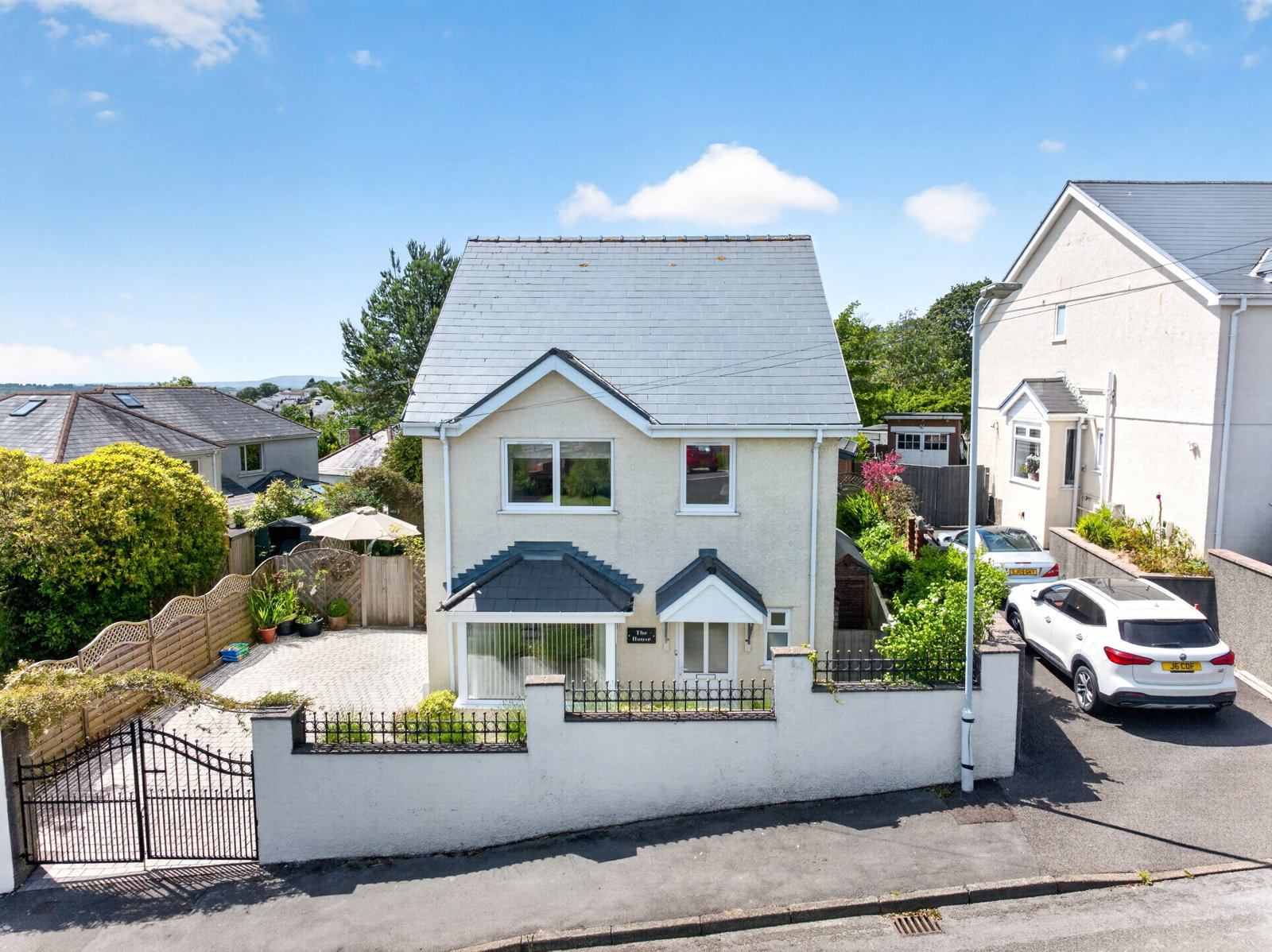 Detached House in Swansea