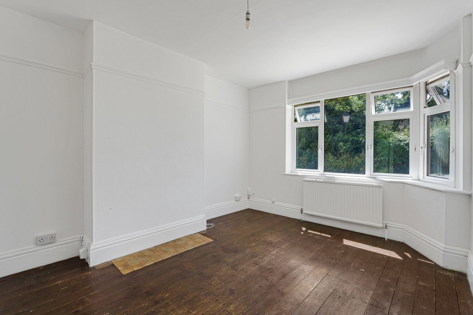 Semi Detached House in Cheltenham