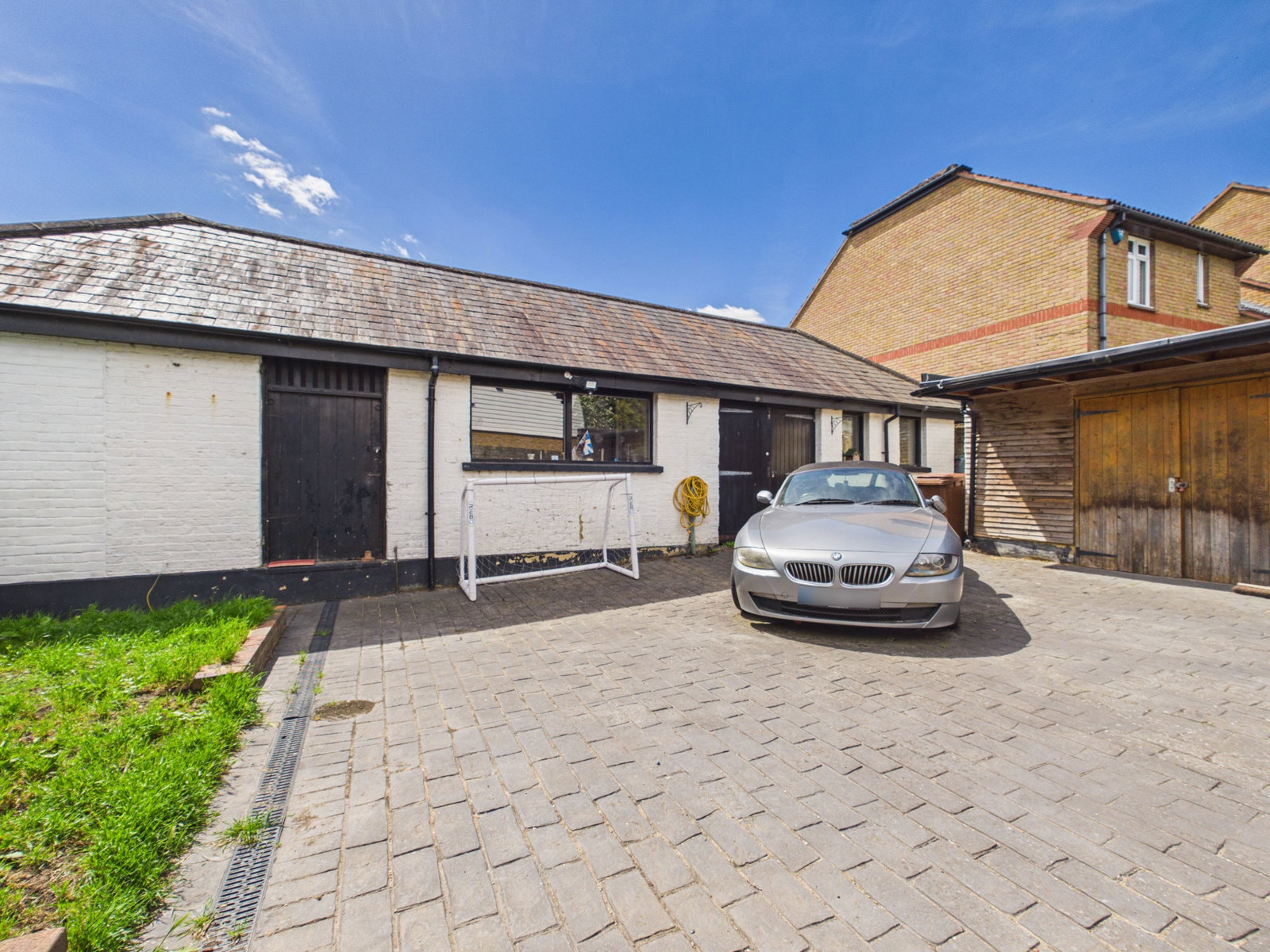 Detached House in Rochester