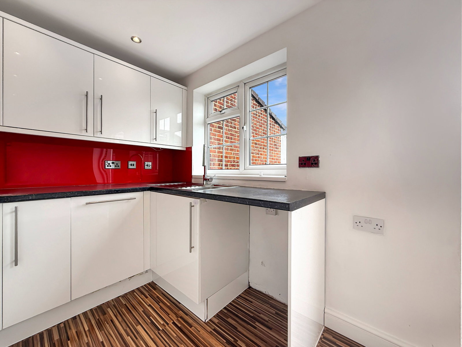 Semi Detached House for sale in Melksham, Berryfield Close, Melksham, SN12