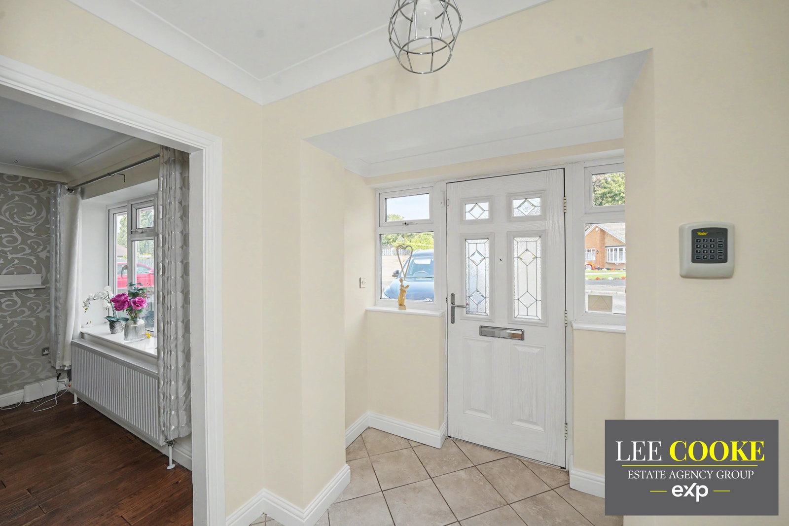 Semi Detached Bungalow for sale in Wolverhampton, Marklin Avenue, Oxley, Wolverhampton, WV10 6AE