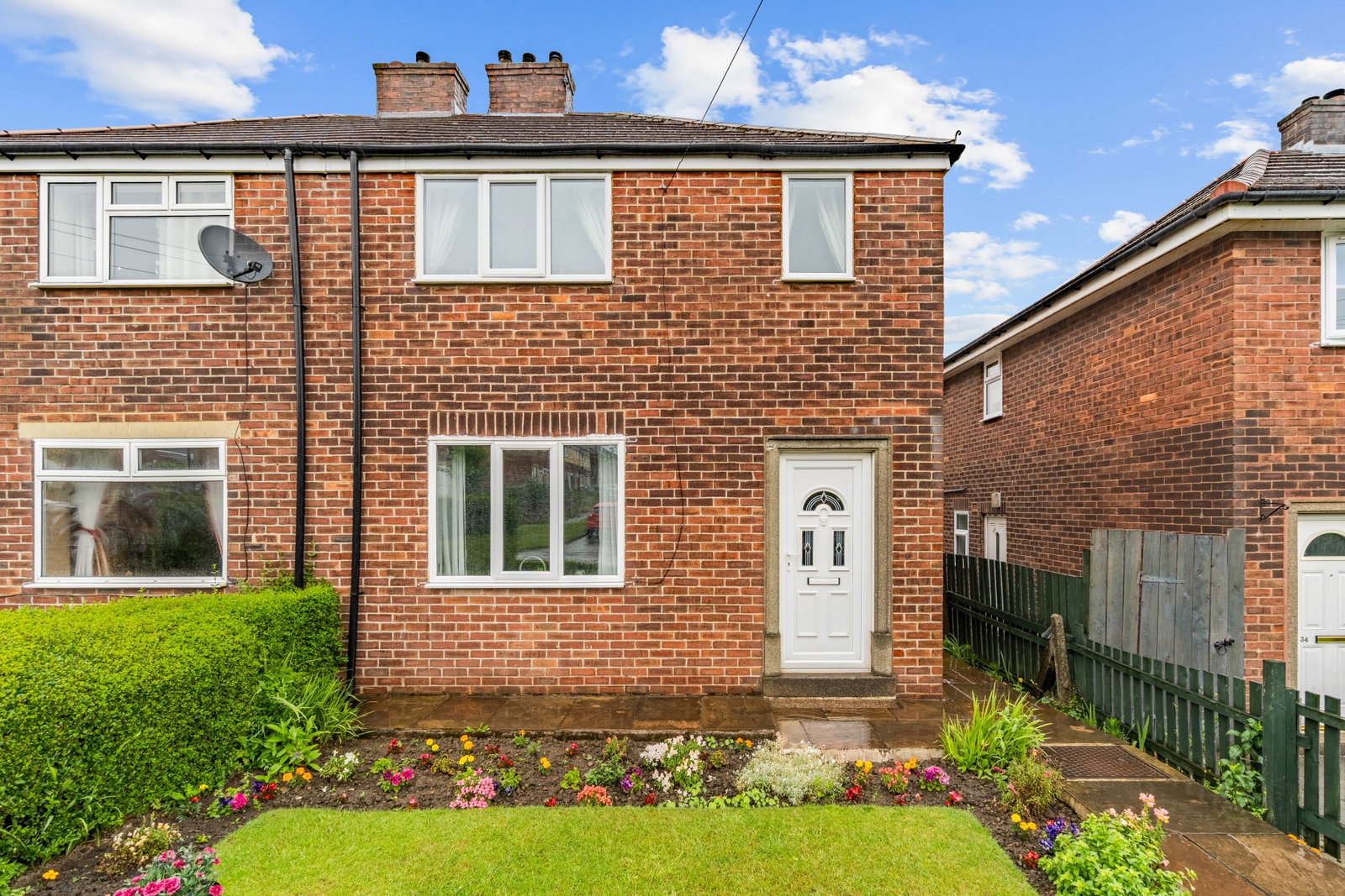 Semi Detached House in Brighouse