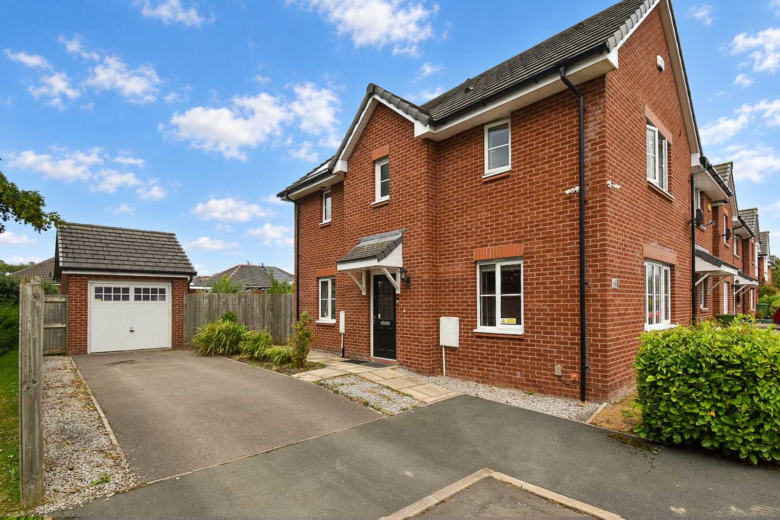 Semi Detached House for sale in Chorley, Rossendale Drive, Adlington, Lancashire, PR6, 1184 m²