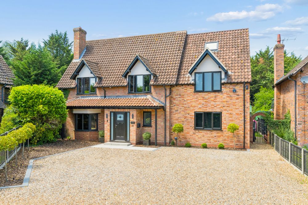 Detached House in Shefford
