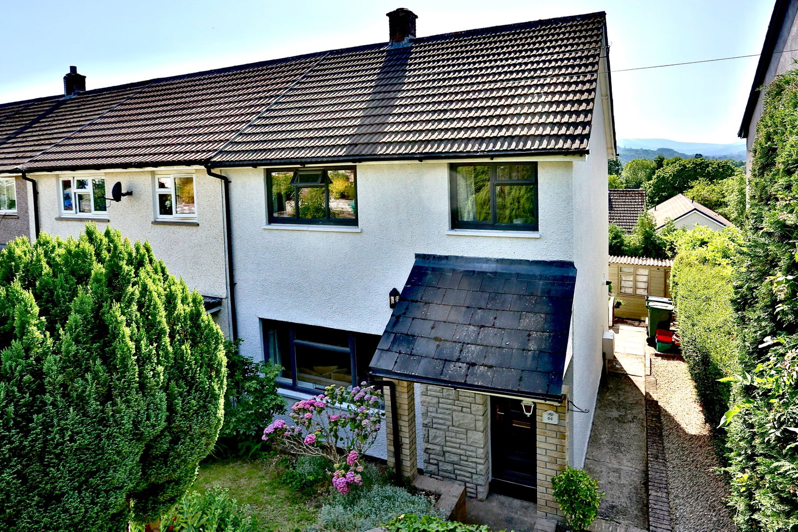 End Of Terrace House in Crickhowell