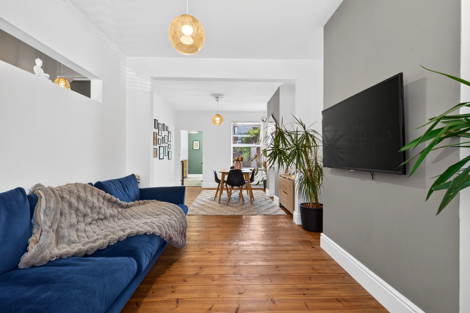 Terraced House in Milton Keynes