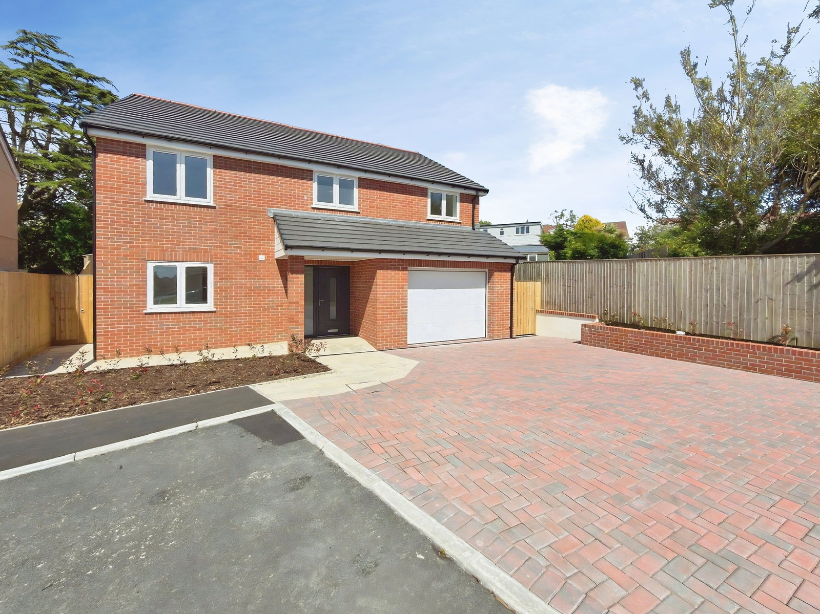 Detached House in Swansea