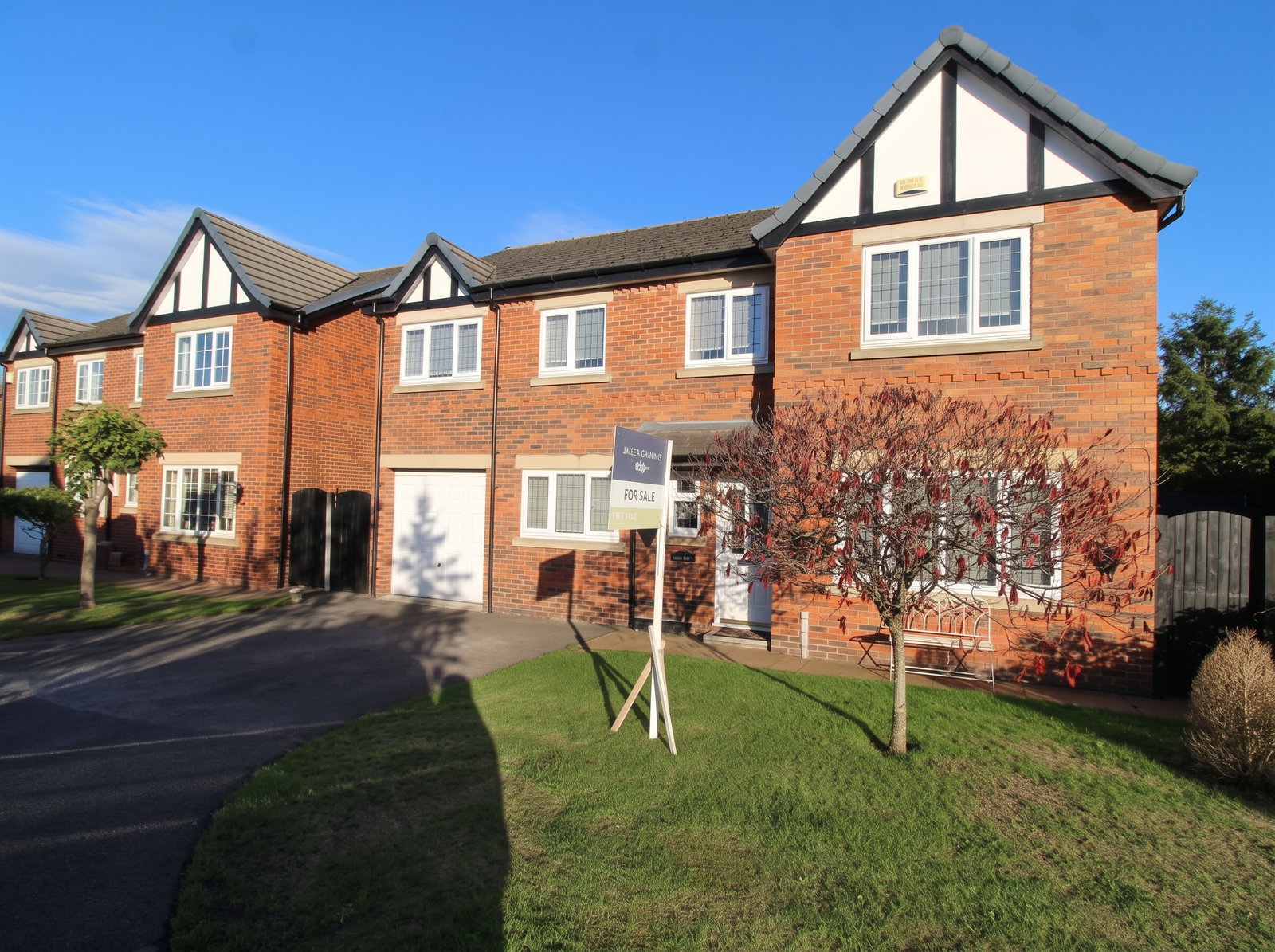 Detached House for sale in Crewe, St Matthew Close, Haslington