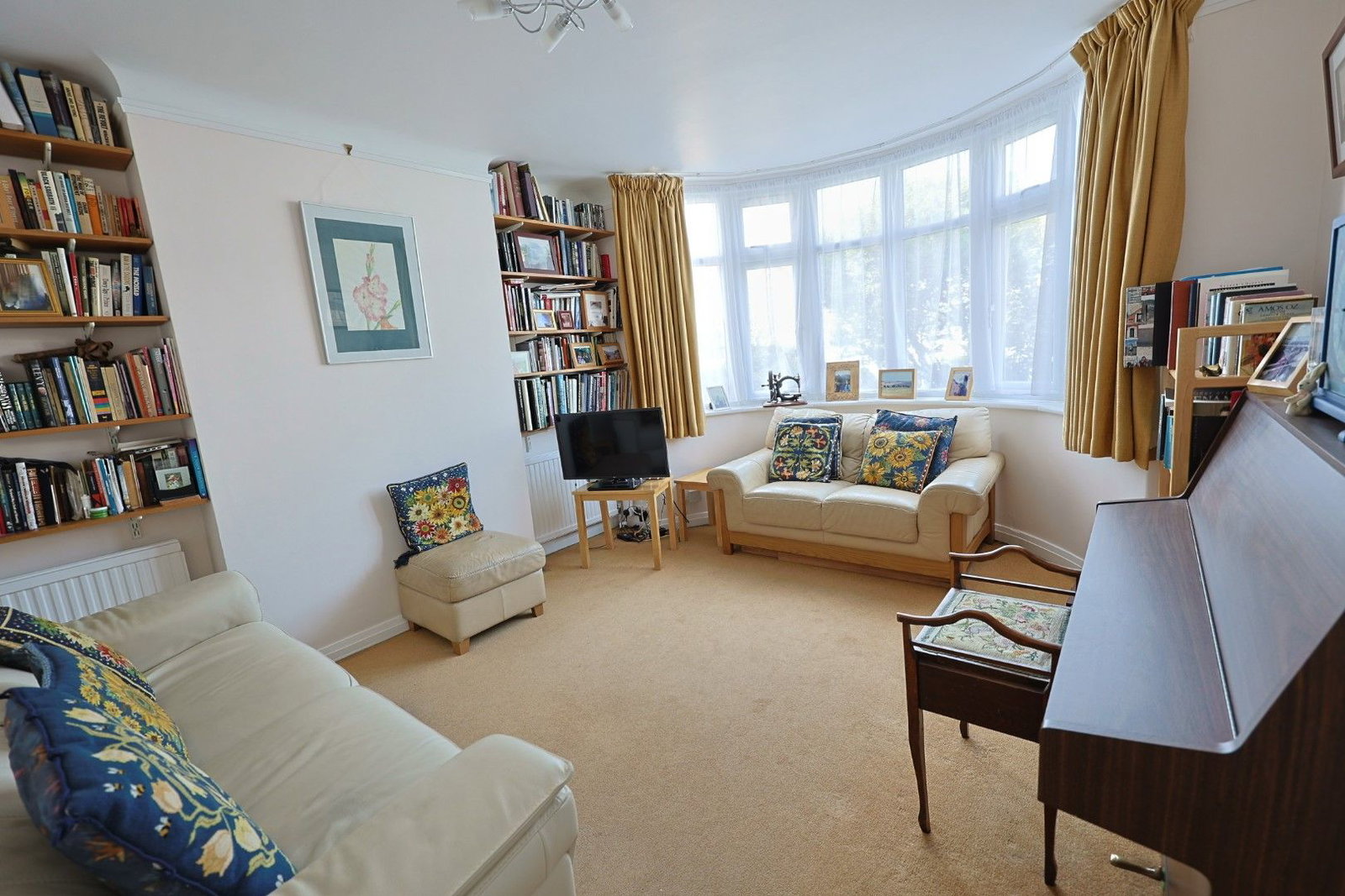 Semi Detached House in Edgware